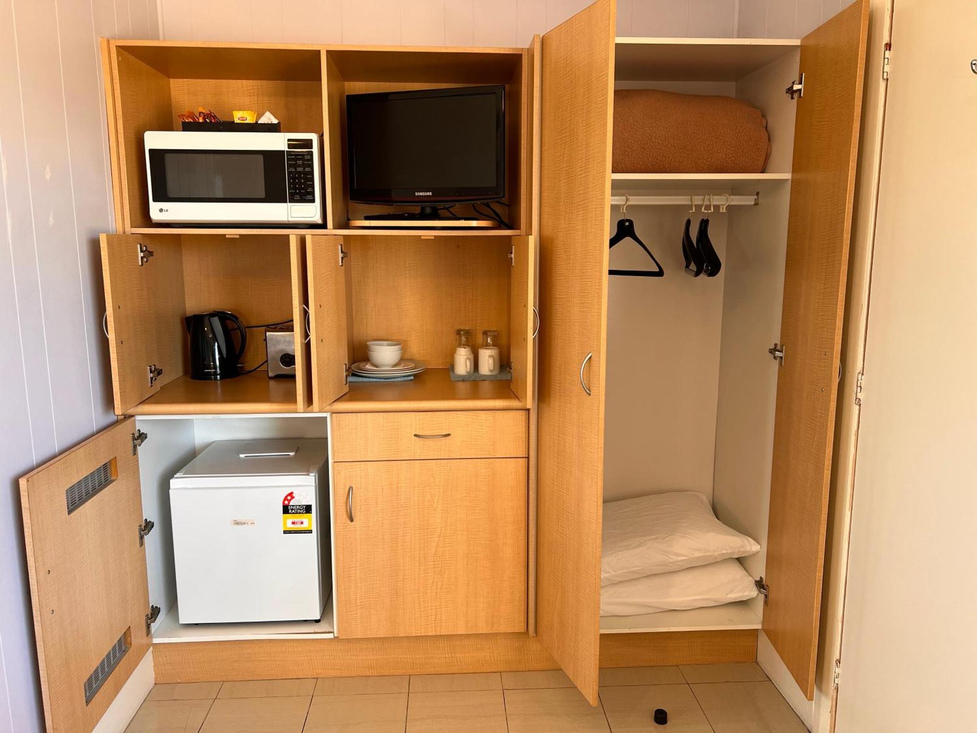 Bayview Motor 3* Eden