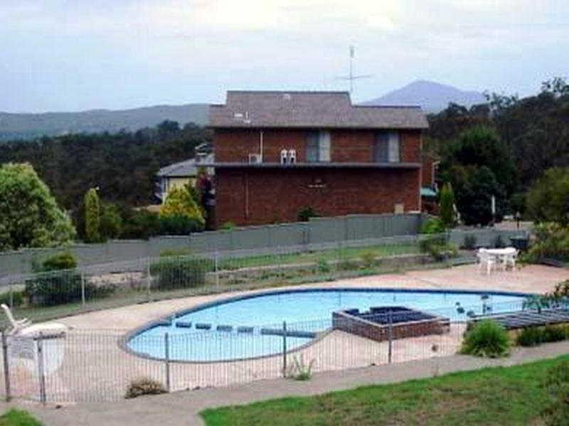 Bayview Motor Motel 3*